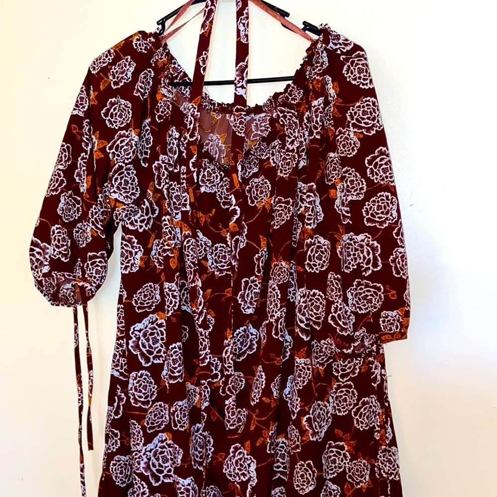 Dress with belt